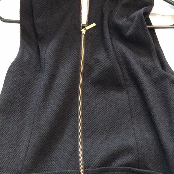 Black dress - Picture 5 of 5